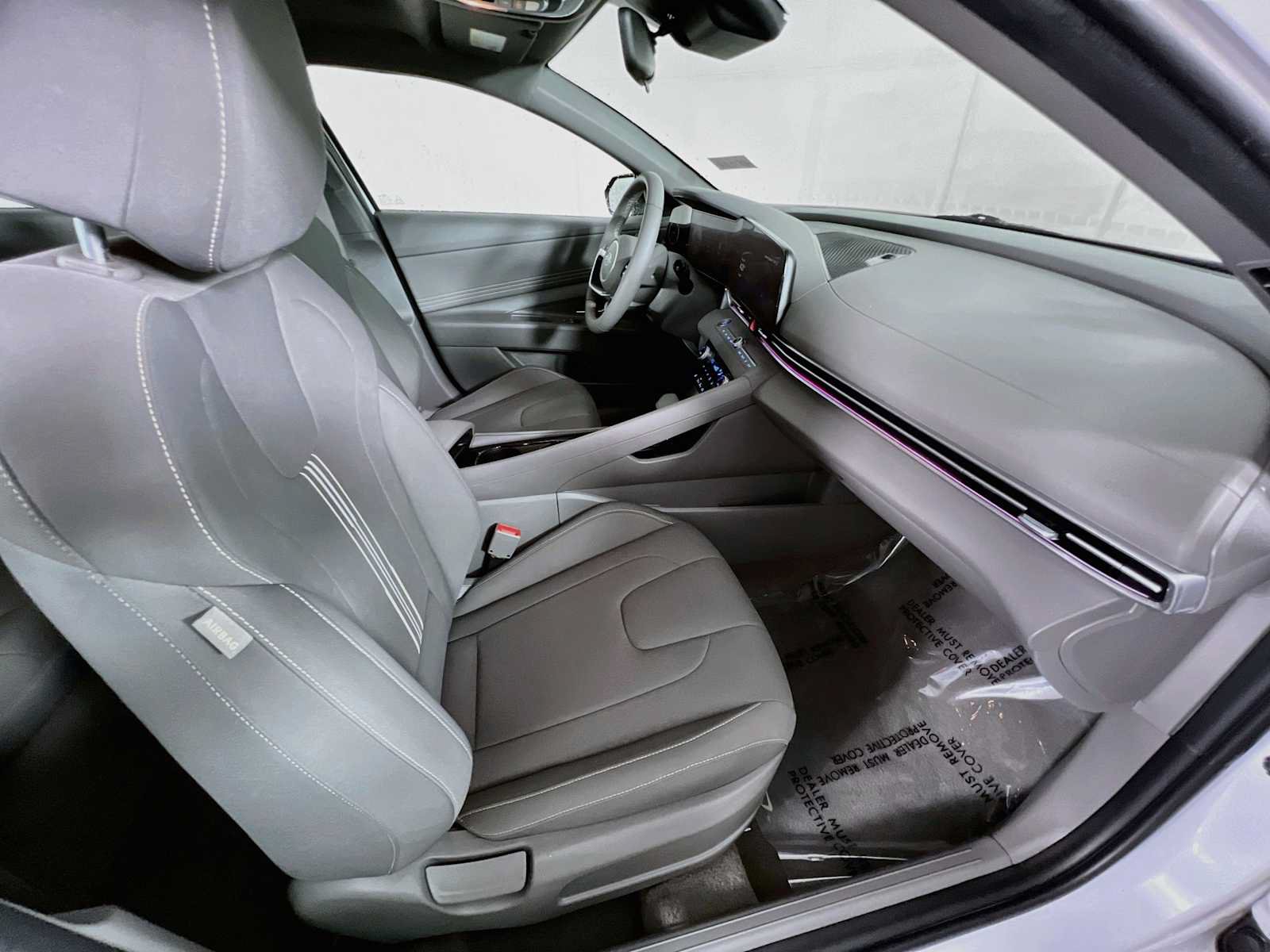Certified 2024 Hyundai Elantra SEL w/ Convenience Package FWD image 29