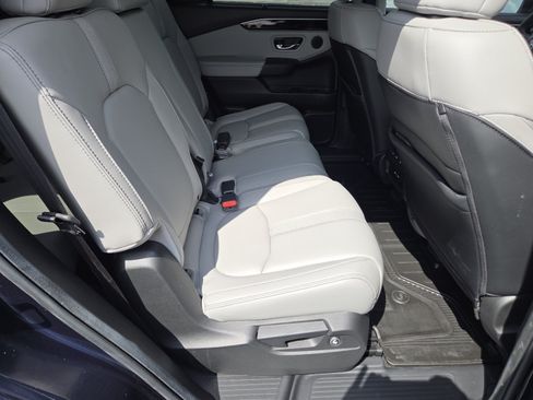 Certified 2025 Honda Pilot Touring image 26