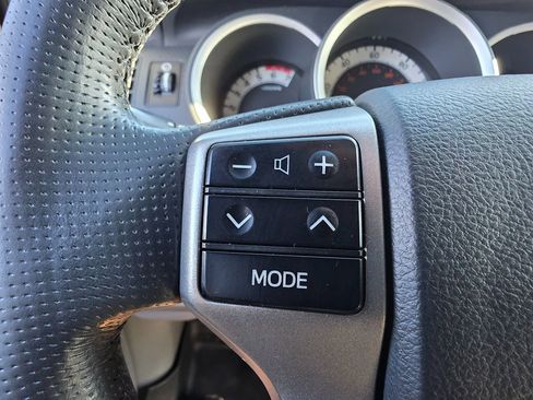 Used 2013 Toyota Tacoma 4x4 Double Cab image 24