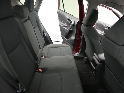 Used 2019 Toyota RAV4 LE w/ Carpet Mat Package image 13