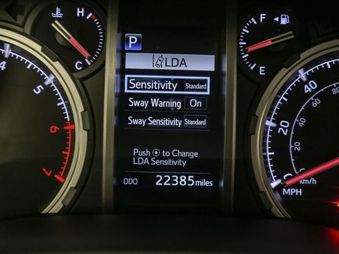 Used 2023 Toyota 4Runner TRD Off-Road Premium image 39