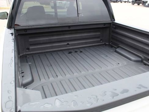 Used 2025 Honda Ridgeline Black Edition image 5