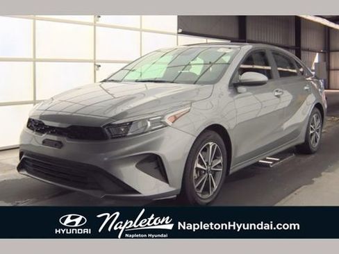 Used 2024 Kia Forte LXS image 1