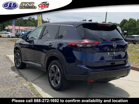 Used 2025 Nissan Rogue SV FWD image 5