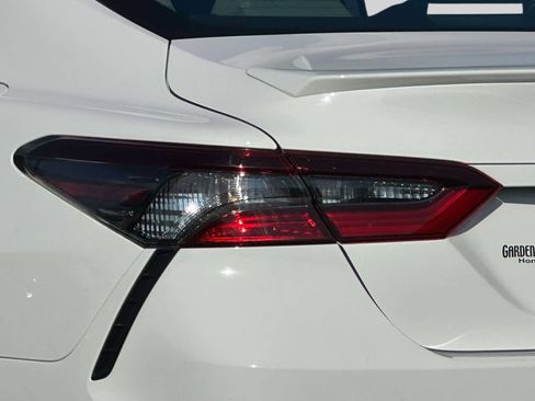 Used 2024 Toyota Camry SE AWD/4WD image 8