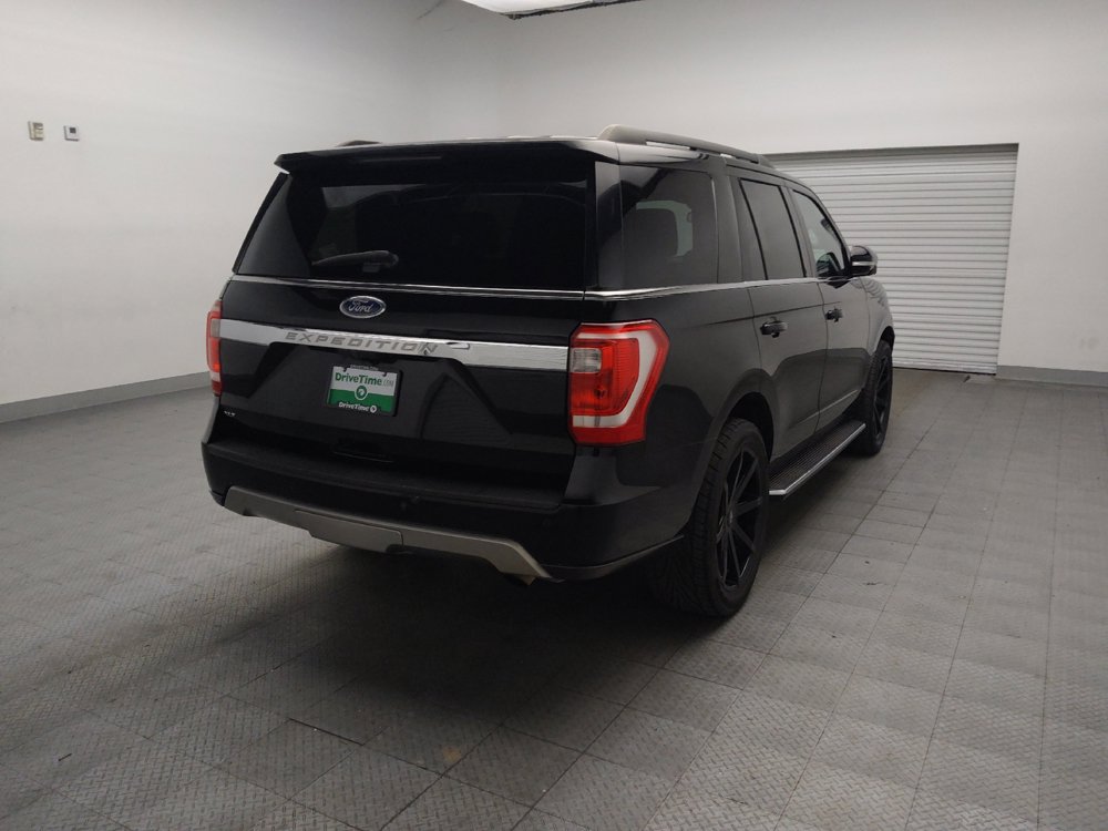 Used 2018 Ford Expedition XLT w/ Equipment Group 202A RWD image 9