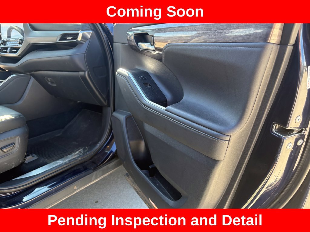 Used 2021 Toyota Highlander Platinum AWD/4WD image 9