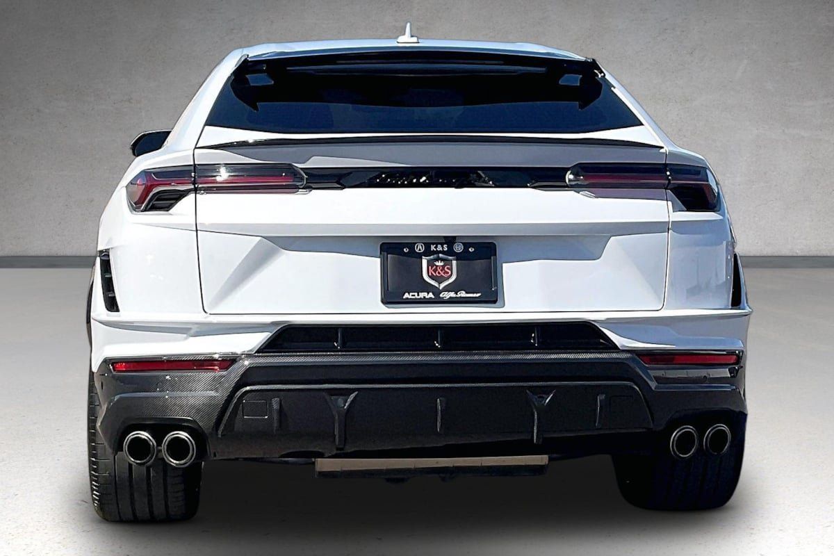 Used 2023 Lamborghini Urus Performante AWD/4WD image 4