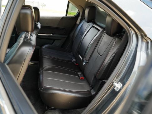 Used 2017 Chevrolet Equinox Premier w/ Enhanced Convenience Package AWD/4WD image 9