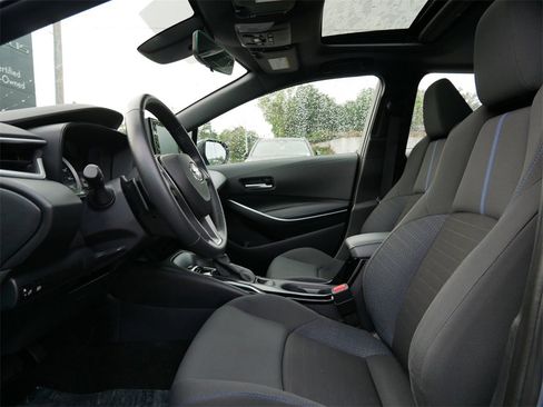 Used 2022 Toyota Corolla SE image 8