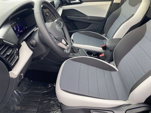 New 2026 Volkswagen Taos S image 15