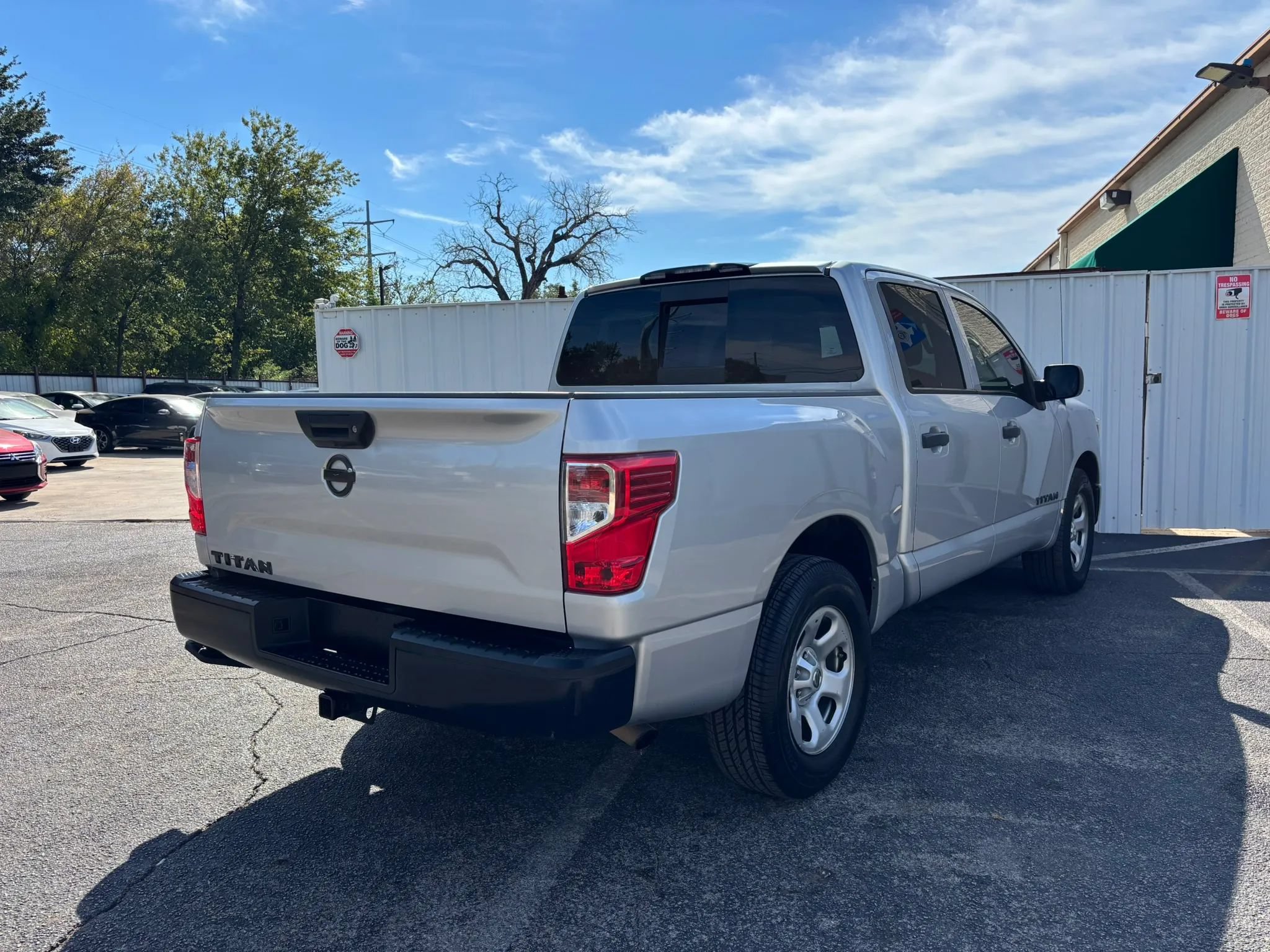 Used 2019 Nissan Titan S w/ S Utility Package RWD image 9