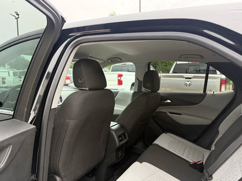 Used 2022 Chevrolet Equinox LT AWD/4WD image 12