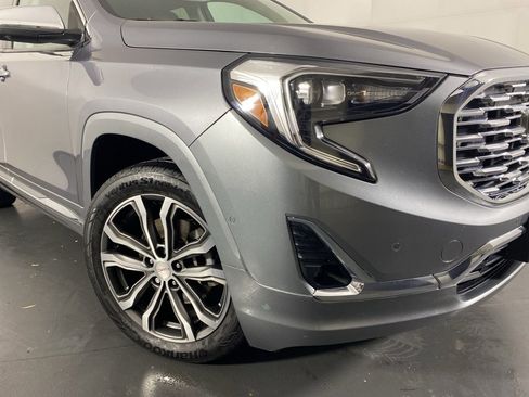 Used 2020 GMC Terrain Denali w/ Denali Premium Package image 3