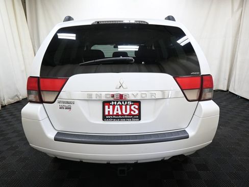 Used 2011 Mitsubishi Endeavor LS AWD/4WD image 12