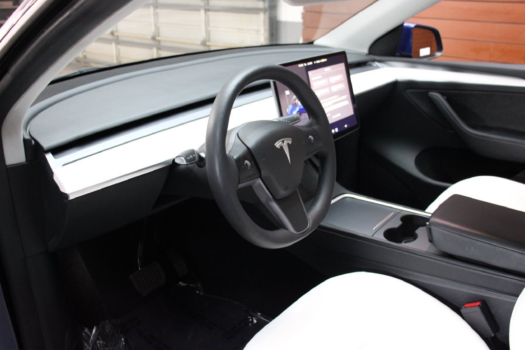 Used 2023 Tesla Model Y Long Range AWD/4WD image 8