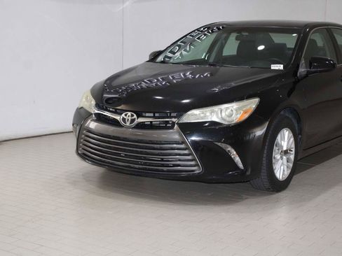 Used 2016 Toyota Camry LE FWD image 2