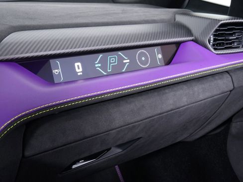 Used 2024 Lamborghini Revuelto Base image 24