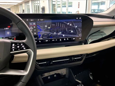 Used 2025 Audi Q6 e-tron Premium w/ Convenience Package image 6