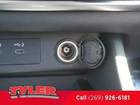 Used 2024 Nissan Rogue S FWD image 31