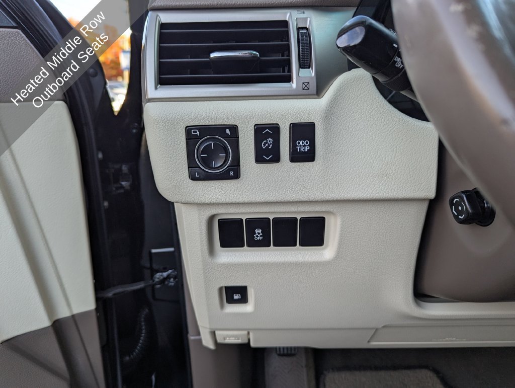 Used 2011 Lexus GX 460 AWD/4WD image 16