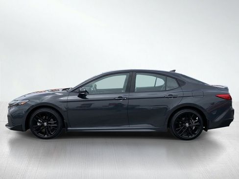 Used 2026 Toyota Camry SE FWD image 2