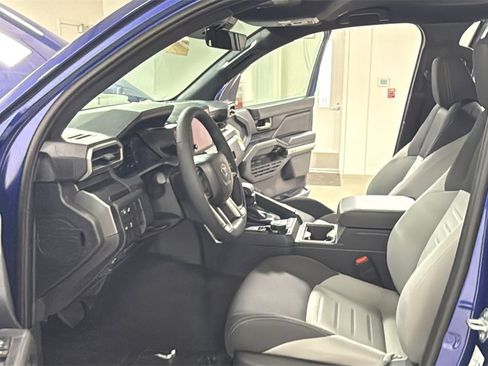 New 2025 Toyota Tacoma TRD Off-Road image 12