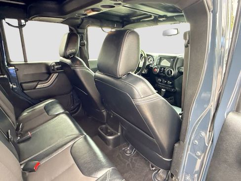 Used 2017 Jeep Wrangler Unlimited Sport AWD/4WD image 30