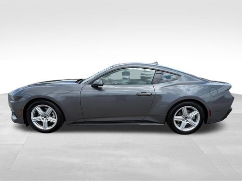 Used 2026 Ford Mustang Premium RWD image 4