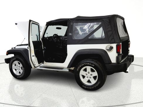 Used 2014 Jeep Wrangler Sport AWD/4WD image 12