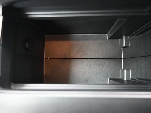 Certified 2023 Toyota Highlander LE image 38