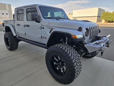Used 2021 Jeep Gladiator Mojave AWD/4WD image 3