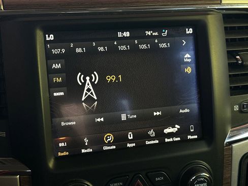 Used 2018 RAM 1500 Laramie w/ Convenience Group AWD/4WD image 17