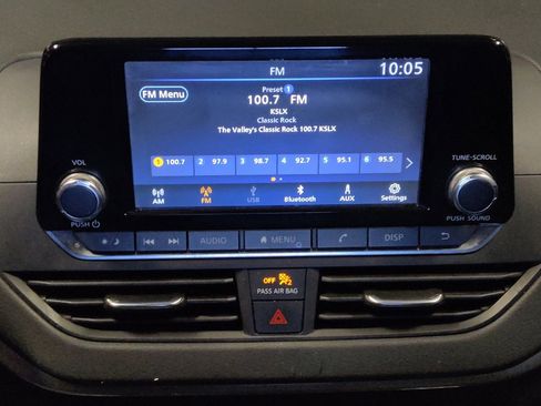 Used 2024 Nissan Altima 2.5 S FWD image 25