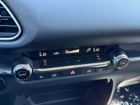 Used 2023 MAZDA CX-30 AWD 2.5 S w/ Premium Package image 16