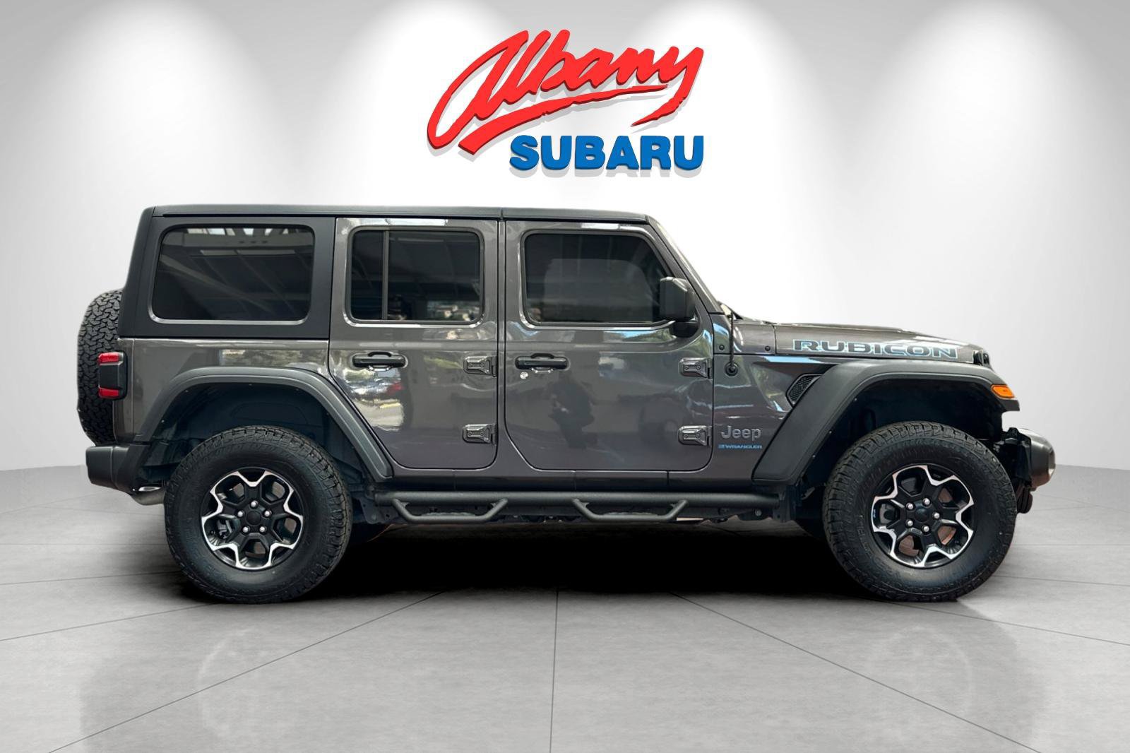 Used 2023 Jeep Wrangler Unlimited Rubicon 4xe AWD/4WD image 3