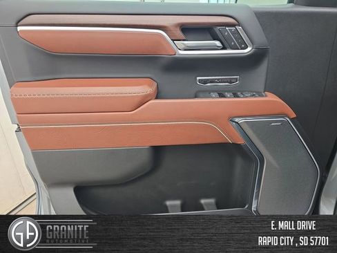Used 2025 GMC Sierra 1500 Denali Ultimate image 10