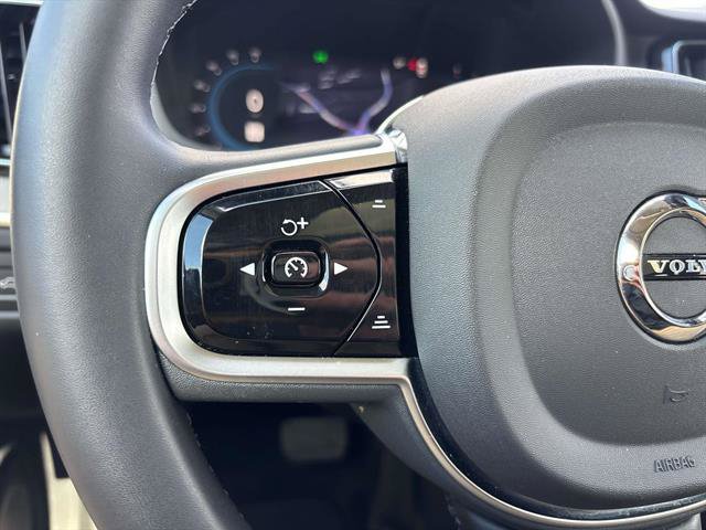 Used 2025 Volvo XC60 B5 Plus AWD/4WD image 26
