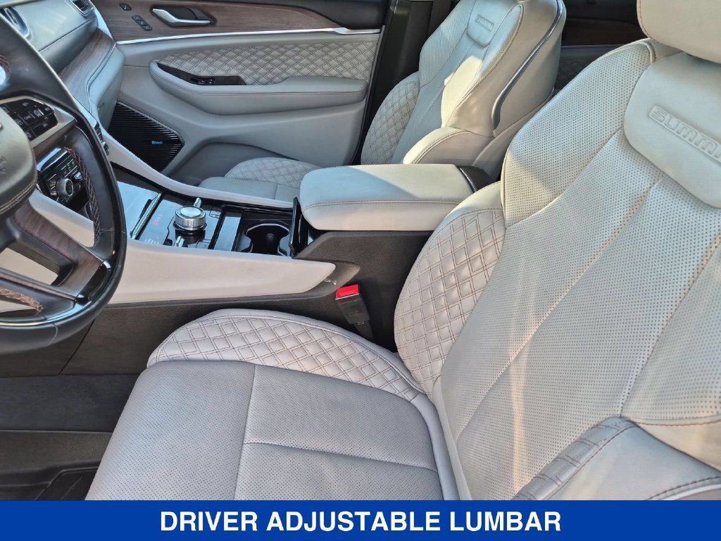 Used 2023 Jeep Grand Cherokee Summit w/ Adv Protech Group IV AWD/4WD image 15