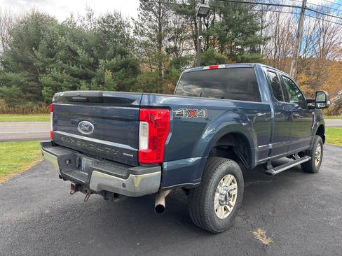 Used 2017 Ford F250 XLT w/ XLT Value Package image 5
