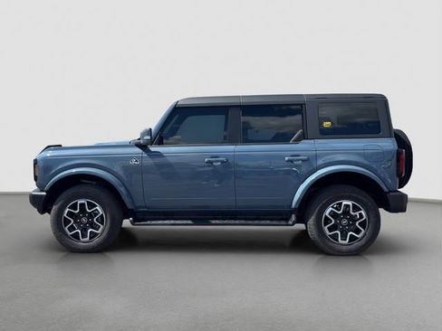 Used 2025 Ford Bronco Outer Banks AWD/4WD image 3