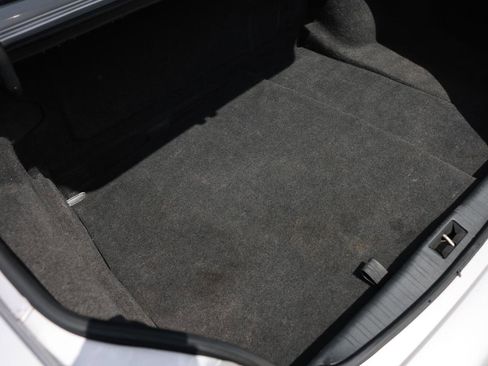 Used 2002 Jaguar XJ8 image 25