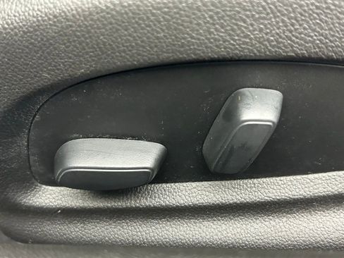 Used 2021 Chevrolet Camaro LT w/ Technology Package image 26