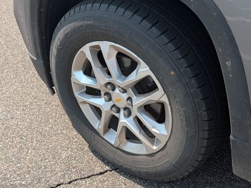 Used 2019 Chevrolet Traverse LT AWD/4WD image 6
