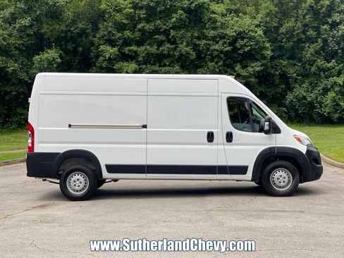 Used 2025 RAM ProMaster 2500 w/ Convenience Group FWD image 8
