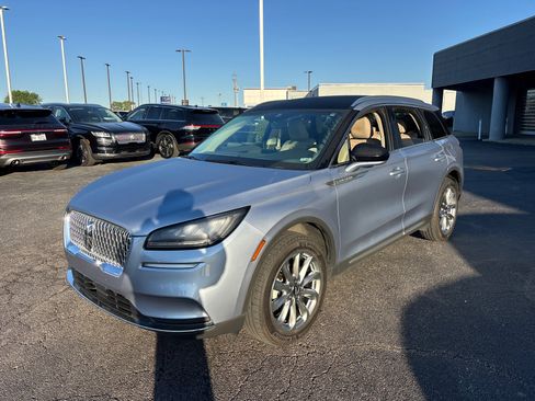 Certified 2022 Lincoln Corsair AWD w/ Premium Package image 3