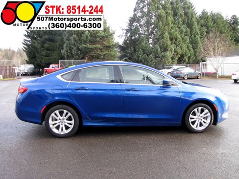 Used 2016 Chrysler 200 Limited image 8