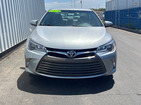 Used 2017 Toyota Camry LE FWD image 2