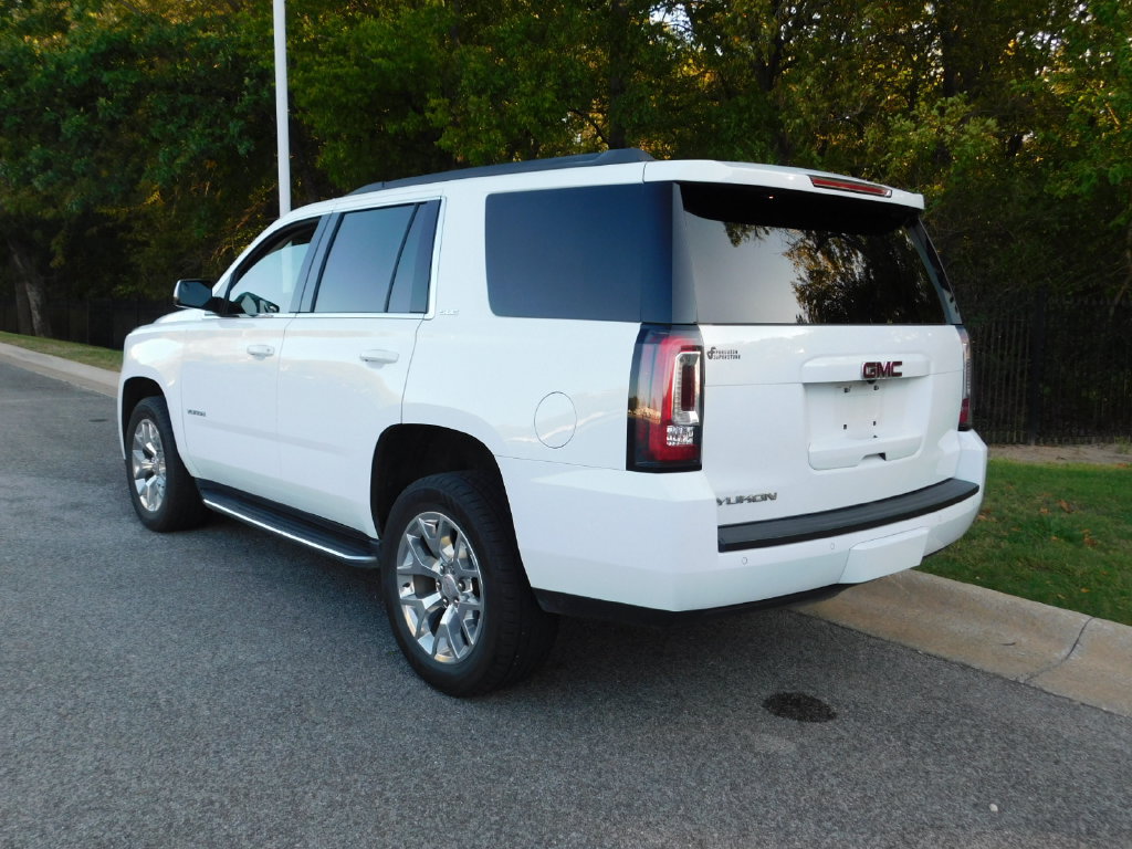 Used 2017 GMC Yukon SLE w/ SLE Value Package AWD/4WD image 3