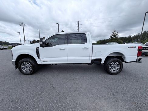 Used 2024 Ford F250 Lariat AWD/4WD image 5